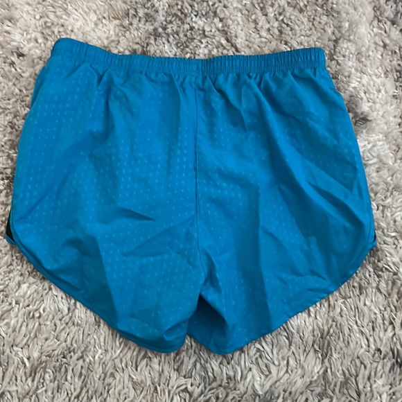 Nike Dri-FIT Tempo Shorts - Picture 2 of 4